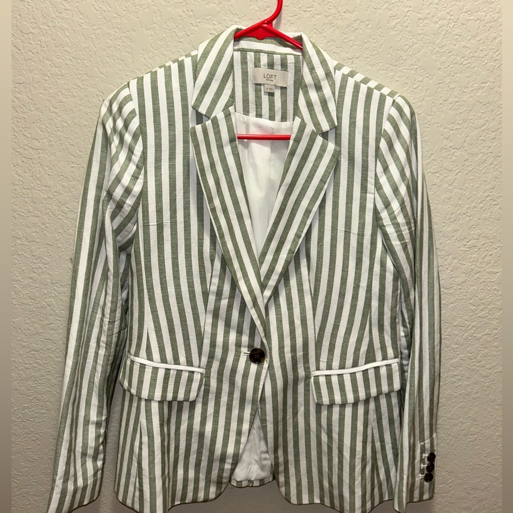 Loft Blazer size 2 Petite